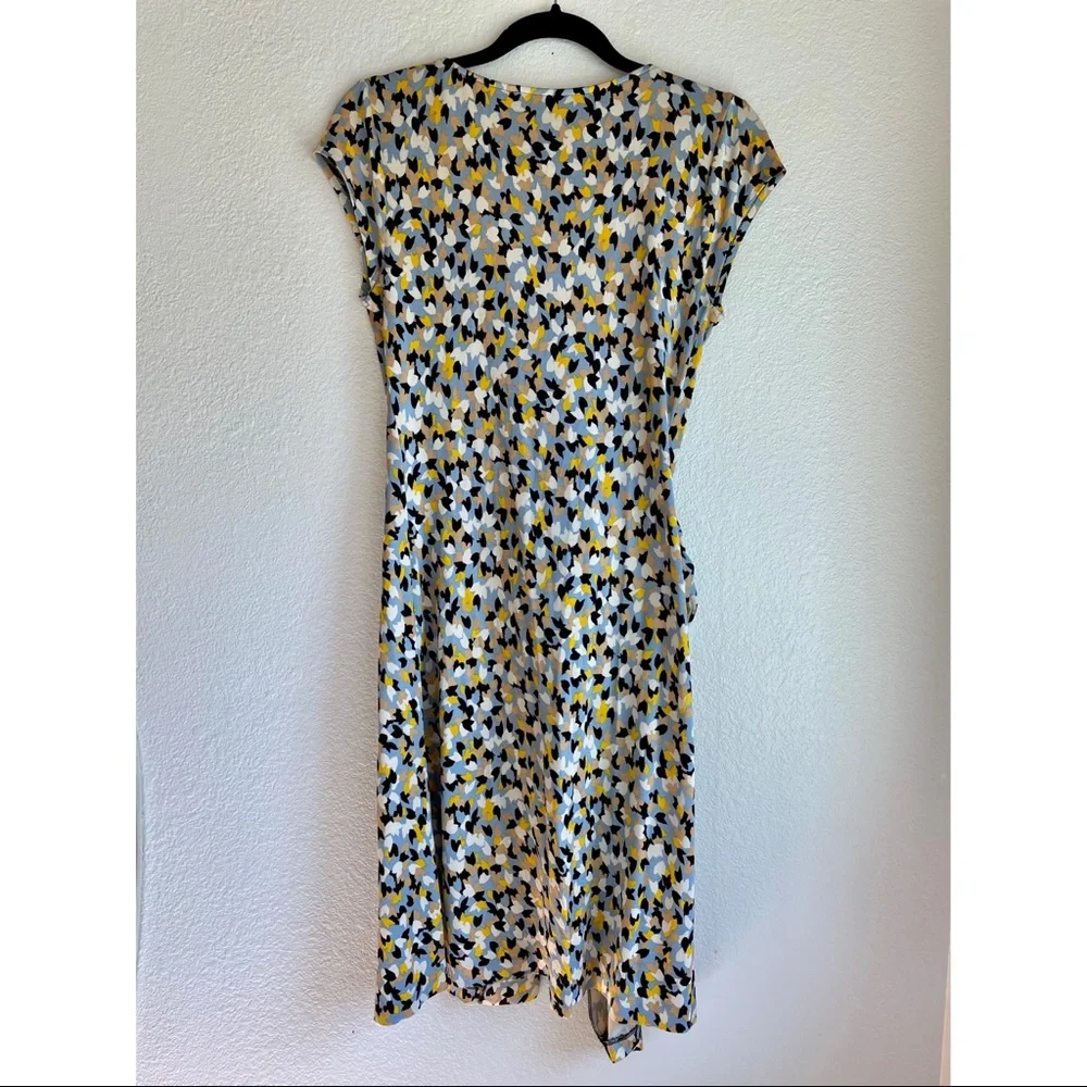 Diane von Furstenberg 100% Silk Kye Wrap Dress - Size 8 - Picture 4 of 8